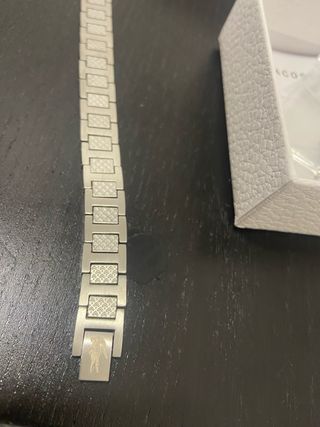 Pulsera Lacoste Plata de hombre y de mujer.