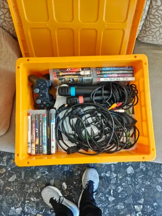 PlayStation 3 con juegos y accesorios