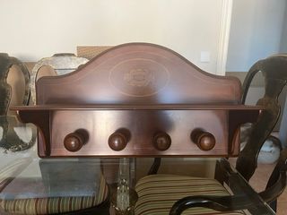 Perchero de madera maciza