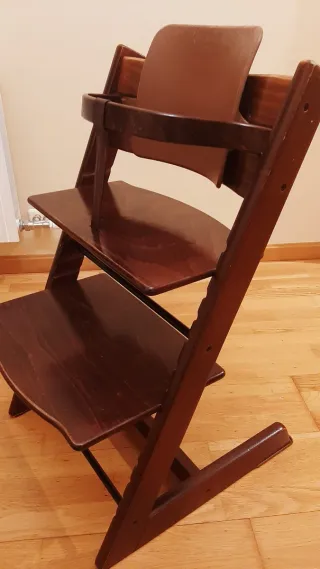 Trona Stokke Tripp Trapp con adaptador para bebé