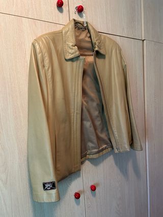 Chaqueta de piel beige