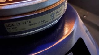 Pantalla de guitarra con altavoz