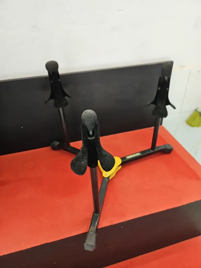 Hercules Soporte 3 Trompetas