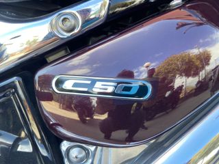 Suzuki C800 Intruder