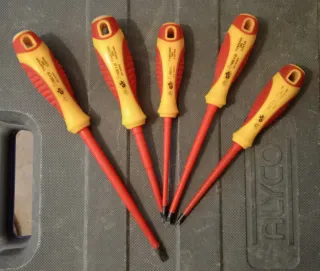 Juego 5 Destornilladores Aislados Alyco + Portaher