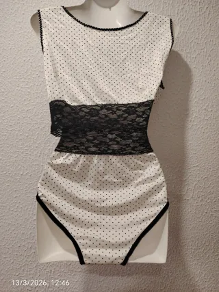 Conjunto lencería top y braga lunares