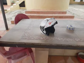 Casco de moto blanco como nuevo