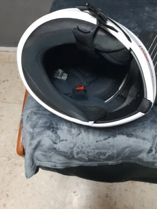 Casco de moto blanco como nuevo