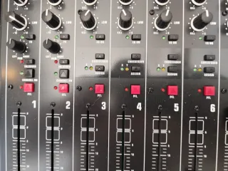 Mesa Mezcladora DJ Profesional 7 Canales