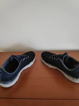 Zapatillas deportivas de Skechers para Hombre.
