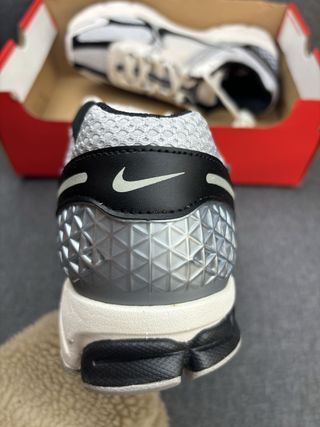 Nike Vomero 5 Photon Dust HQ1182-001