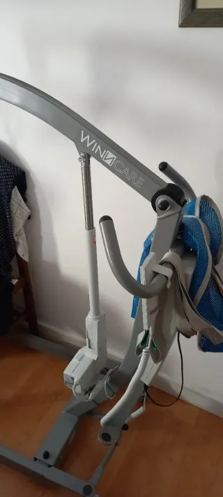 Grúa minusválido o anciano con arneses winncare