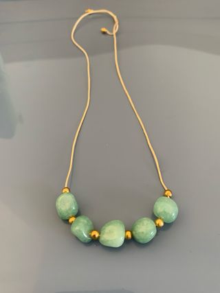 Collar de Amazonitas y detalles dorados