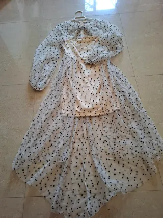 Vestido midi con cola de sirena y estrellas