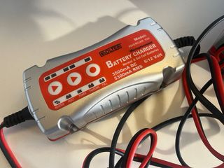 Cargador Batería Coche/Moto 6/12V