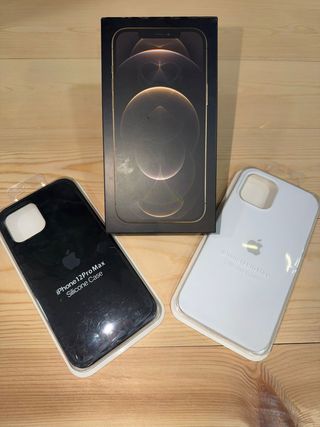 iPhone 12 Pro Max Fundas Silicona (Negra y Blanca)