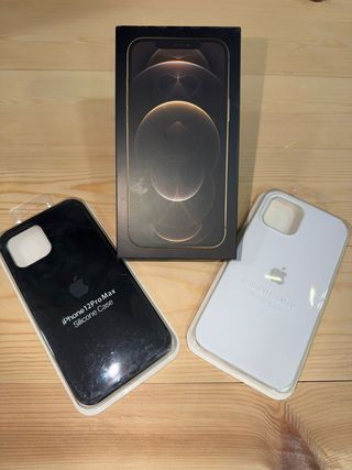 iPhone 12 Pro Max Fundas Silicona (Negra y Blanca)