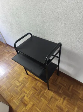 Mesa con ruedas