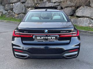 BMW Serie 7 745Le xDrive iPerformance batalla larga 394cv