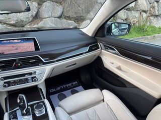 BMW Serie 7 745Le xDrive iPerformance batalla larga 394cv