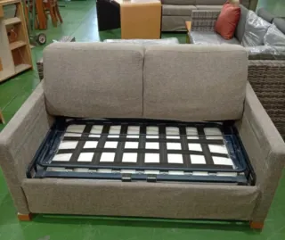 Hotel y pisos turísticos.