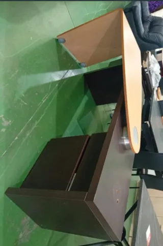 Hotel y pisos turísticos.