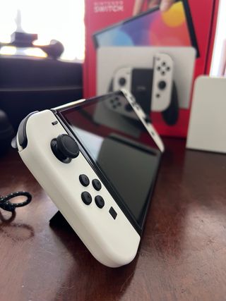 Nintendo Switch OLED Blanca + Accesorios