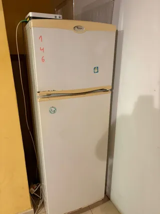 Nevera Whirlpool blanca recoger en Bcn centro