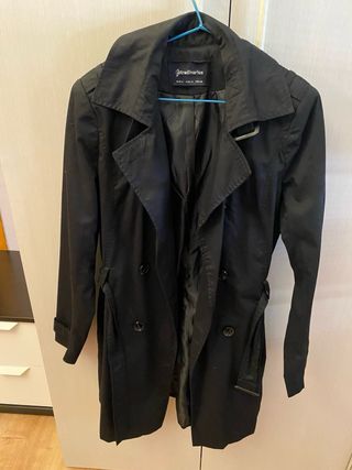 Gabardina Stradivarius Negra Talla M