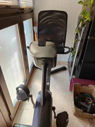 Bicicleta estática e-seat e6 semitumbada