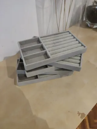 Joyeros apilables grises