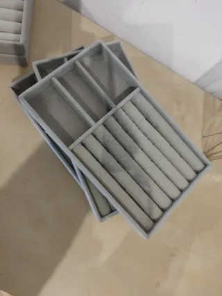 Joyeros apilables grises