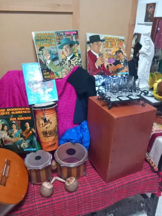 Cajón Flamenco, Bongos y Flauta timbal y maracas