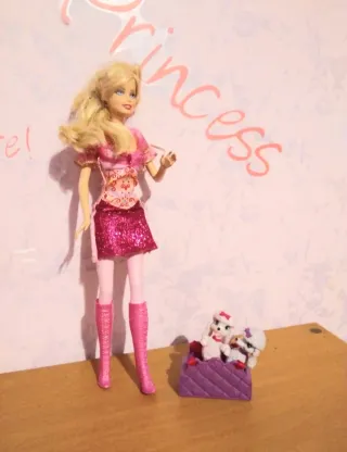 Barbie con cagnolini rosa