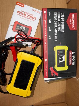 Cargador Baterías Coche Moto NEXPEAK 12V/24V