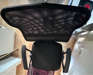 Silla de oficina ergonómica negra