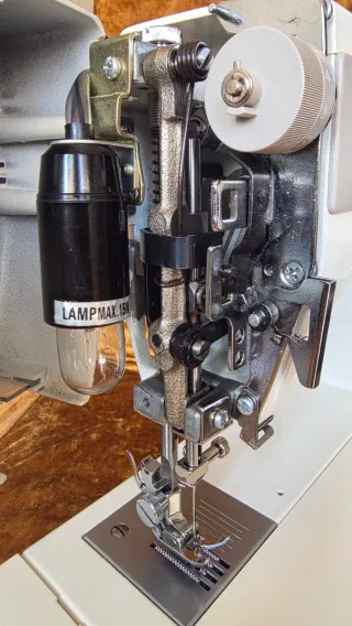 Máquina de coser Wertheim 6800 HeavyDuty, 100W