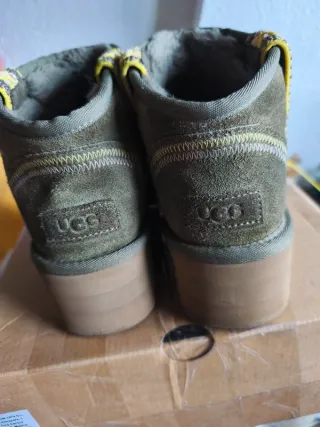 Botines UGG verde caqui talla X