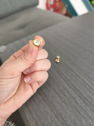 Pendientes Bimba y Lola dorados con circonita