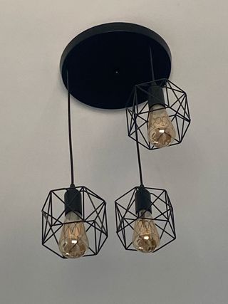 Conjunto 2 lámparas modernas negras.