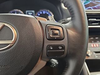 Lexus IS 2.5 300h Business