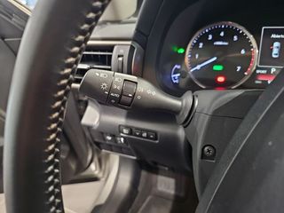 Lexus IS 2.5 300h Business