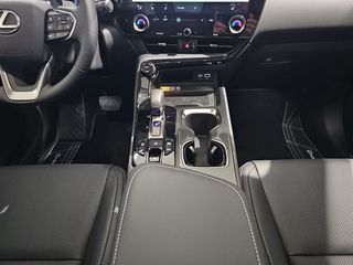 Lexus NX 450h+ Premium+ 4WD