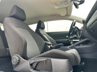 Volkswagen Scirocco R LINE