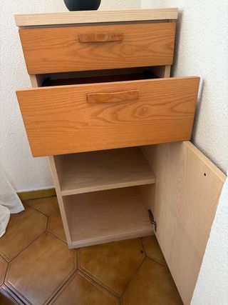 Mueble auxiliar de madera