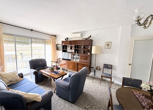 Apartamento a paso de todo a solo 400m de la playa