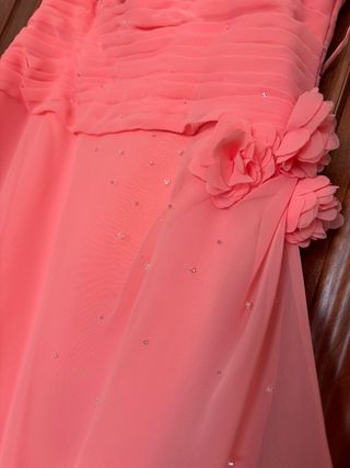 Vestido coral invitada boda