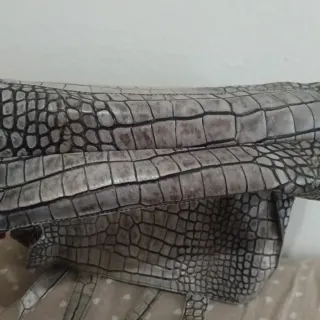 Borsa in pelle effetto coccodrillo