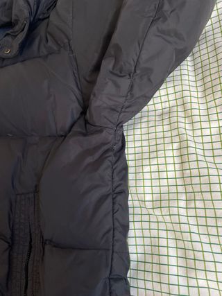 Chaqueta McNeal plumón negra con capucha