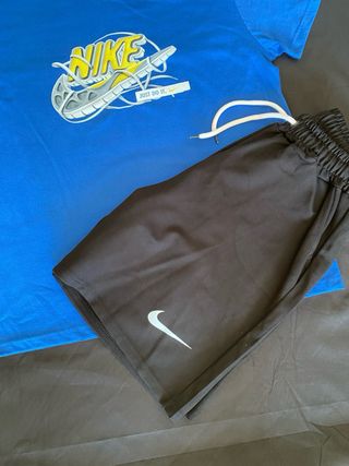 Conjunto Nike Camiseta y Pantalón Corto